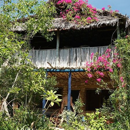 Blue Monkey Beach Cottages Shimoni ภายนอก รูปภาพ