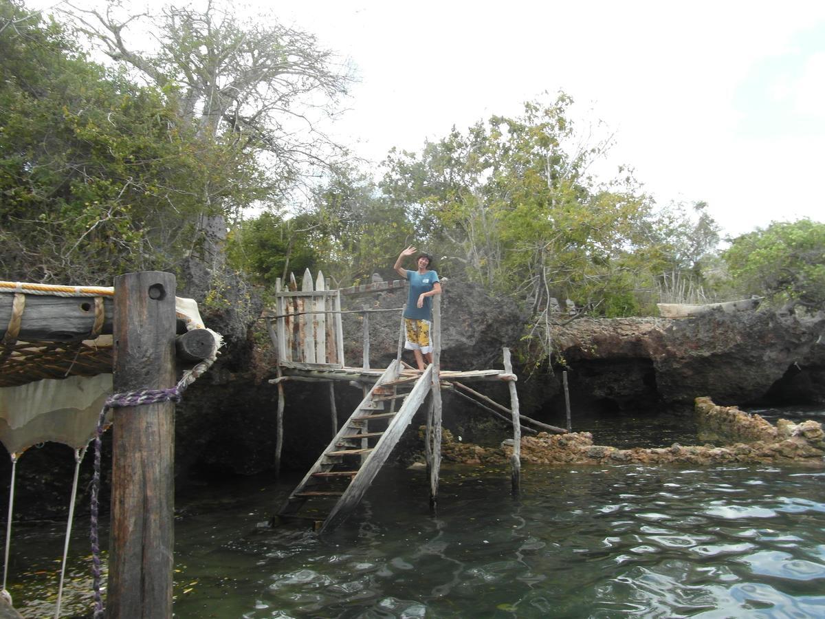 Blue Monkey Beach Cottages Shimoni ภายนอก รูปภาพ