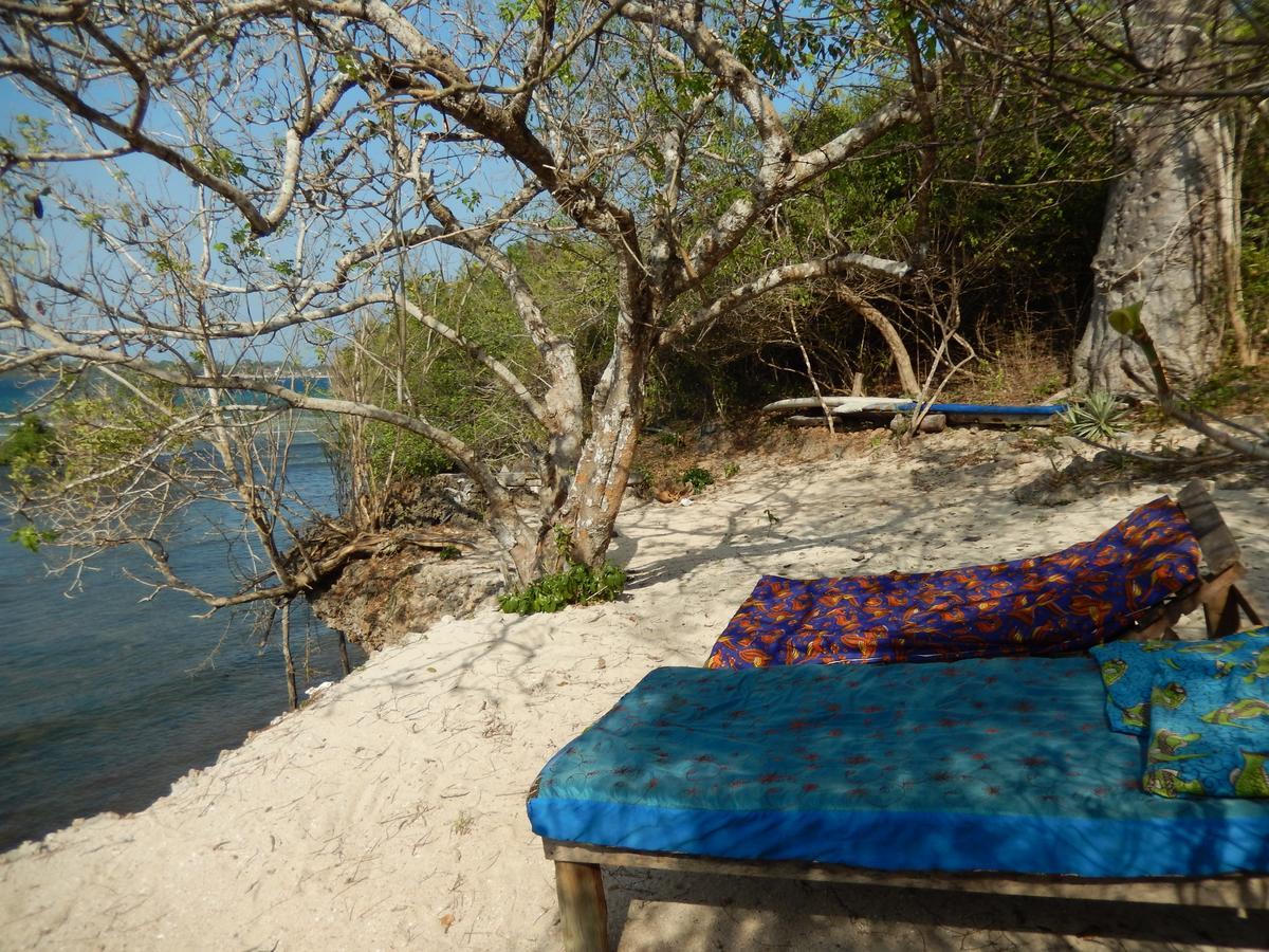 Blue Monkey Beach Cottages Shimoni ภายนอก รูปภาพ